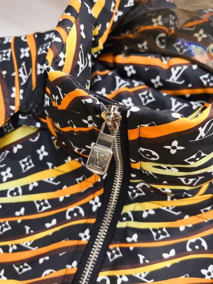 ルイ・ヴィトン「Louis Vuitton」‌ MONOGRAM PILLOW ダウンジャケット