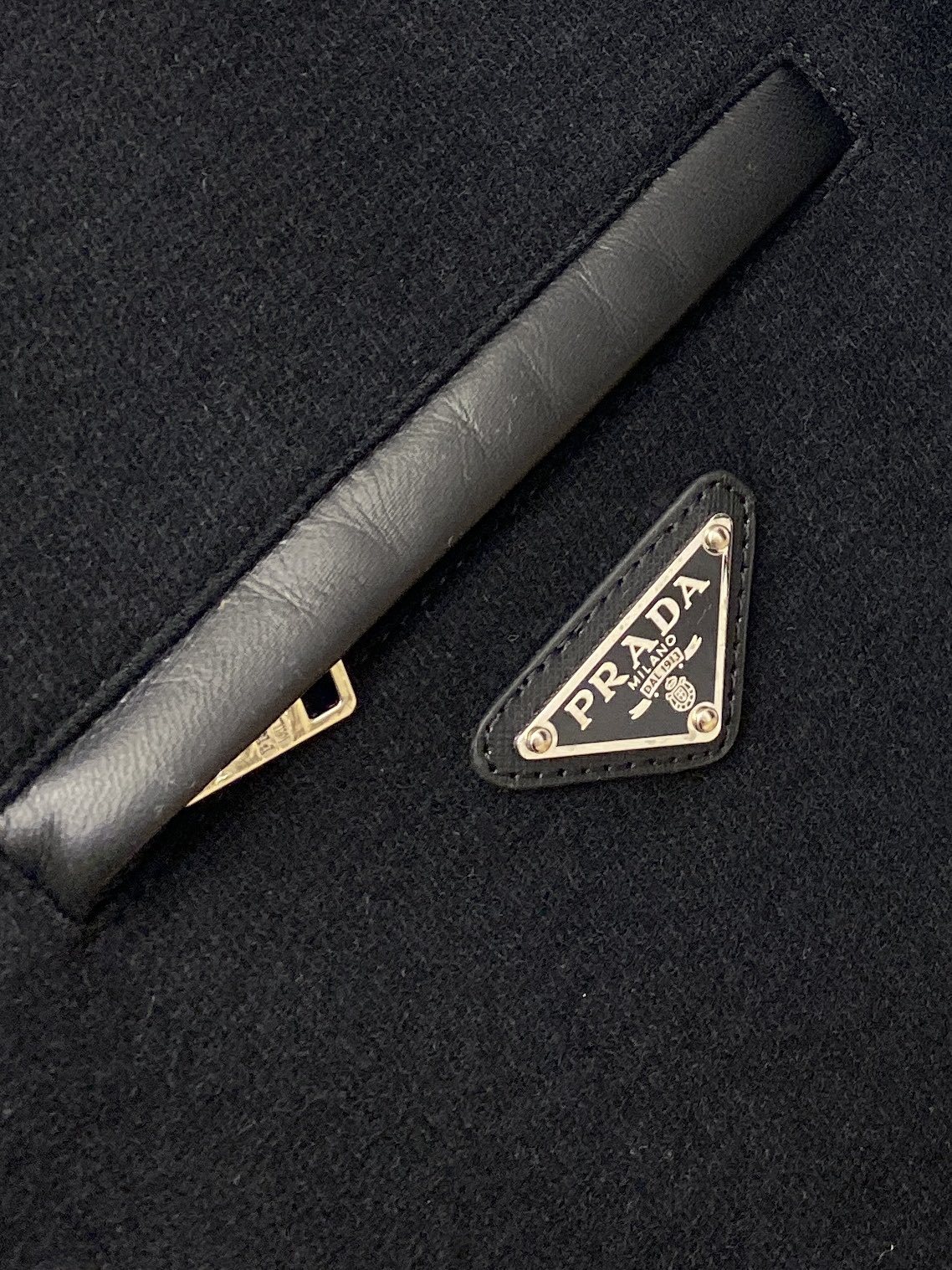 プラダ「Prada」2024 新作 PUレザー&ファブリック ミックスジャケット