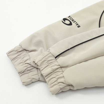 バレンシアガ「Balenciaga」‌アルファベット刺繍ジッパージャケット