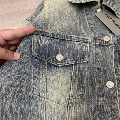 バレンシアガ「Balenciaga」blcg水洗いして古い背中のドリルを作るスローガンデニムジャケット