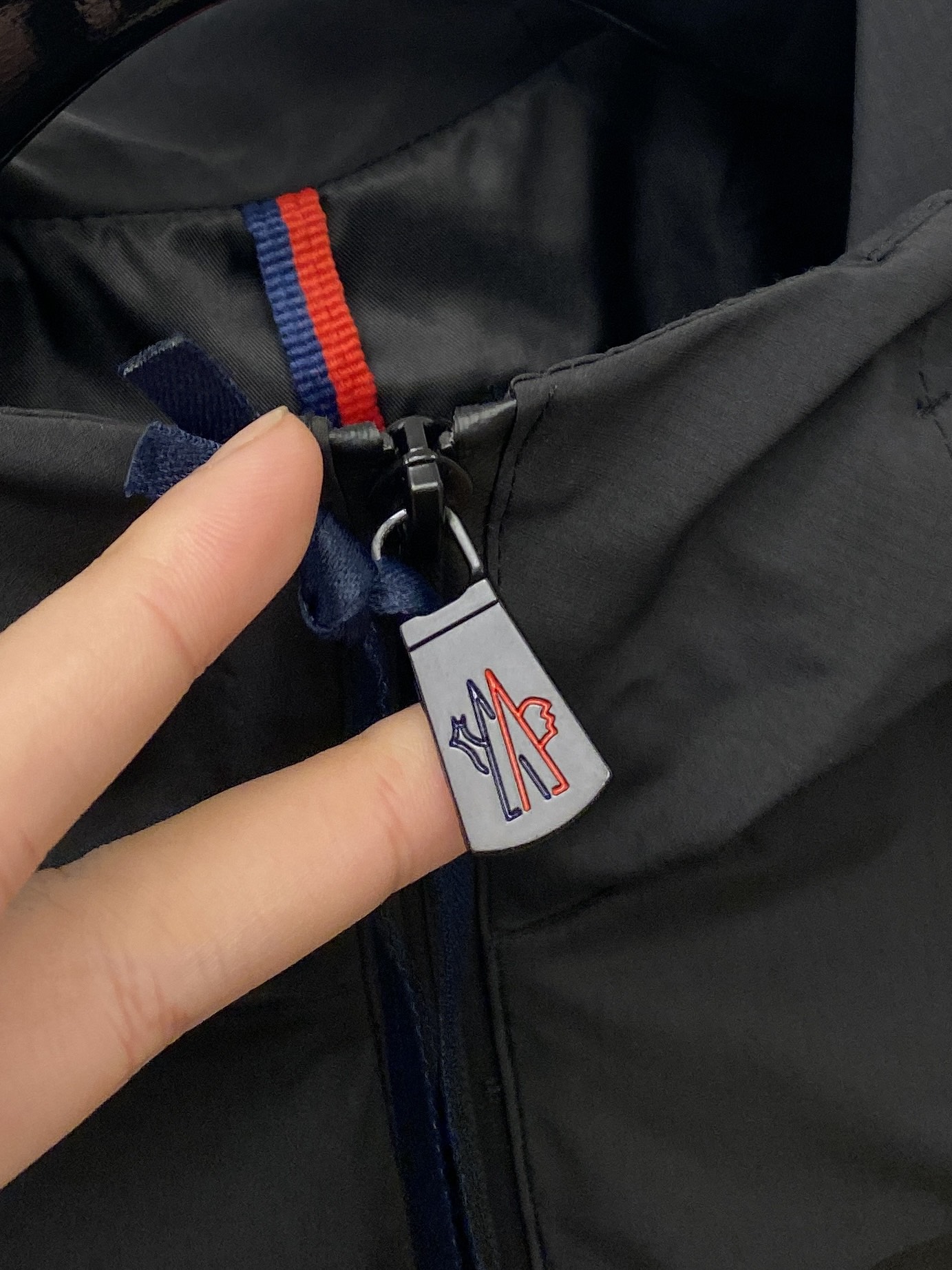 モンクレール「Moncler」2025新作ジャケットジャケット