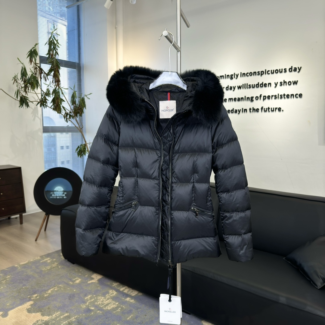 モンクレール「Moncler」シェルパトリム ベルテッド ダウンジャケット レディース