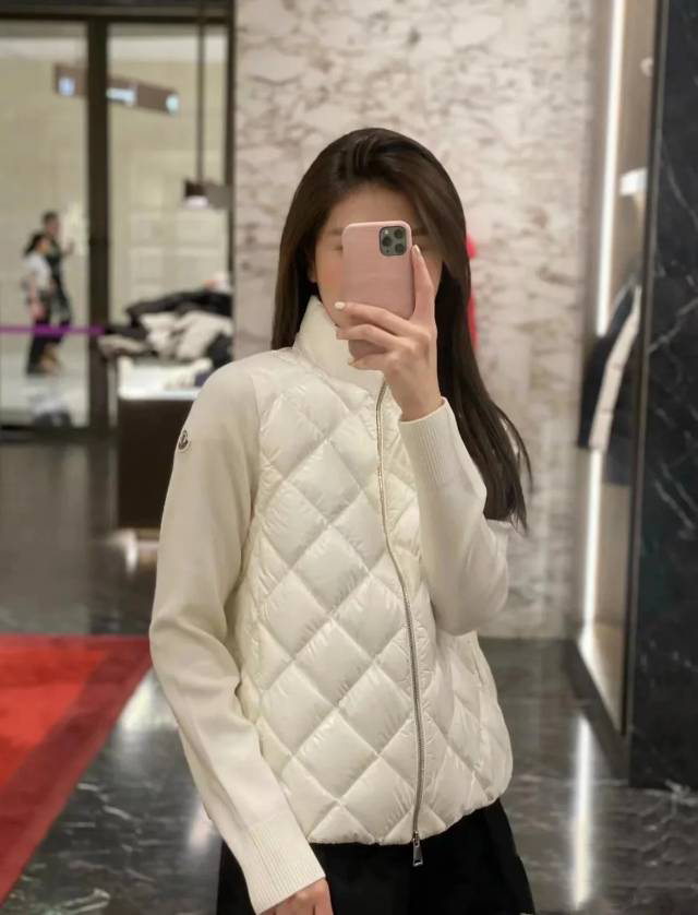 モンクレール「Moncler」ダイヤモンドニット パネル ダウンジャケット レディース