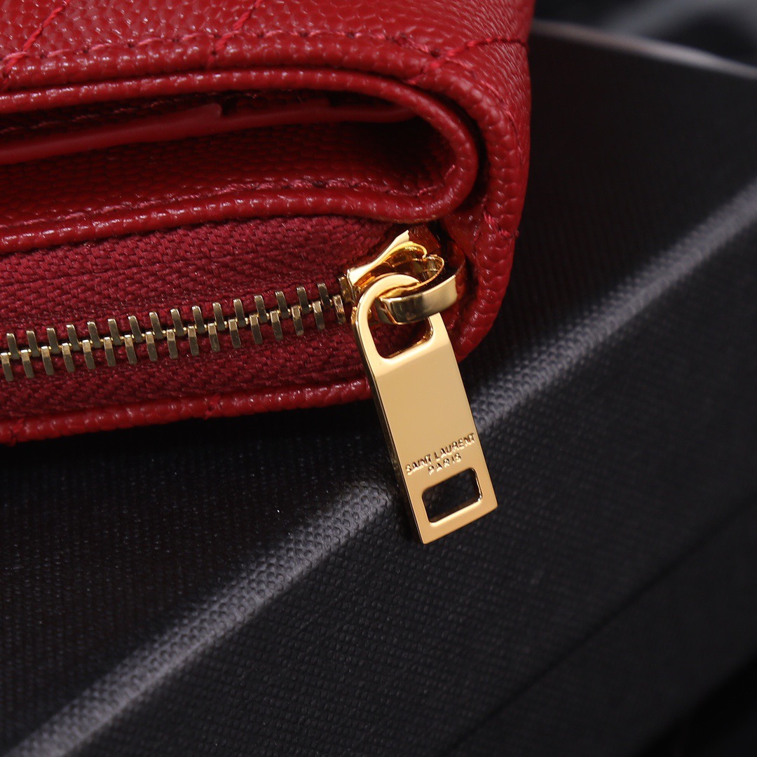 サンローラン「Saint Laurent」モノグラム コンパクト ジップアラウンド ウォレット（グレイン ド プードル エンボスレザー）