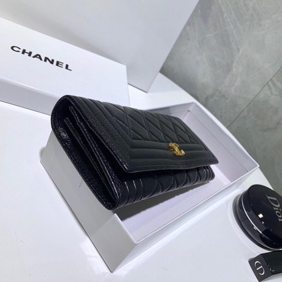 シャネル「Chanel」 ラムスキン フラップ ウォレット 財布