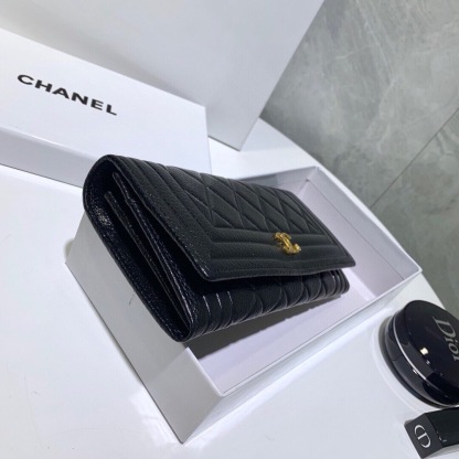 シャネル「Chanel」 ラムスキン フラップ ウォレット 財布