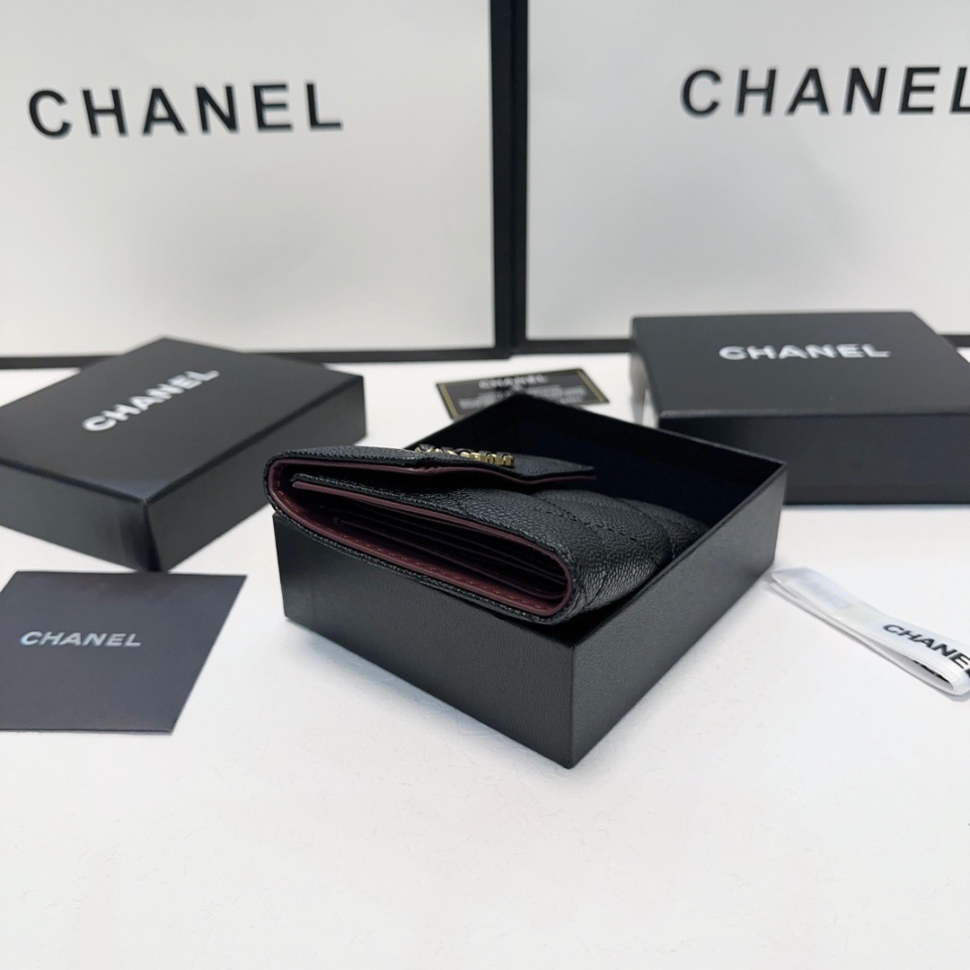 シャネル「Chanel」 ラムスキン フラップ ウォレット 財布