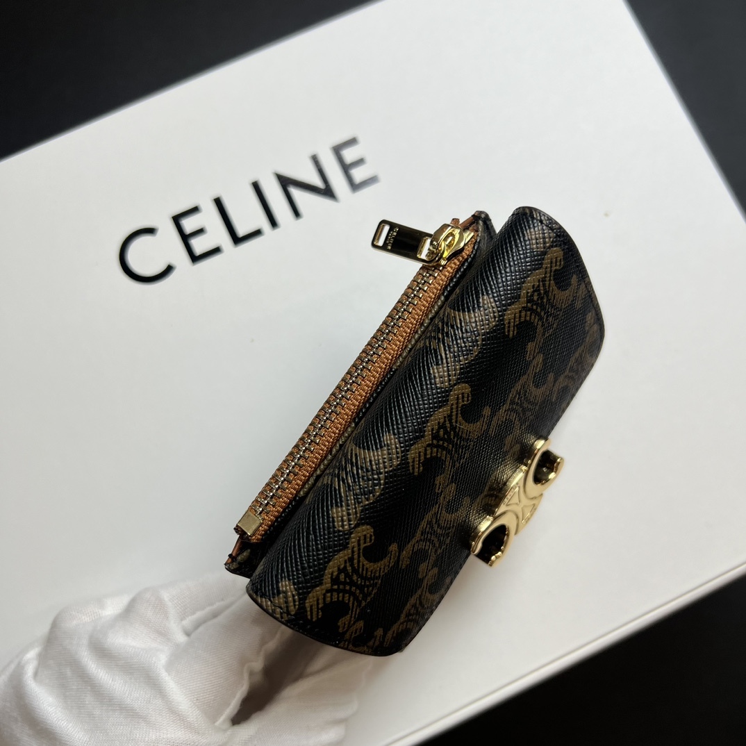 セリーヌ「Celine」スモール フラップウォレット トリオンフ / シャイニーカーフスキン