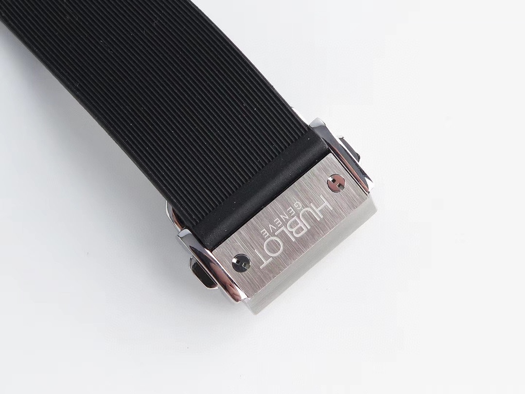 ユーボット「Hublot」Classic Fusion Chronograph Titanium