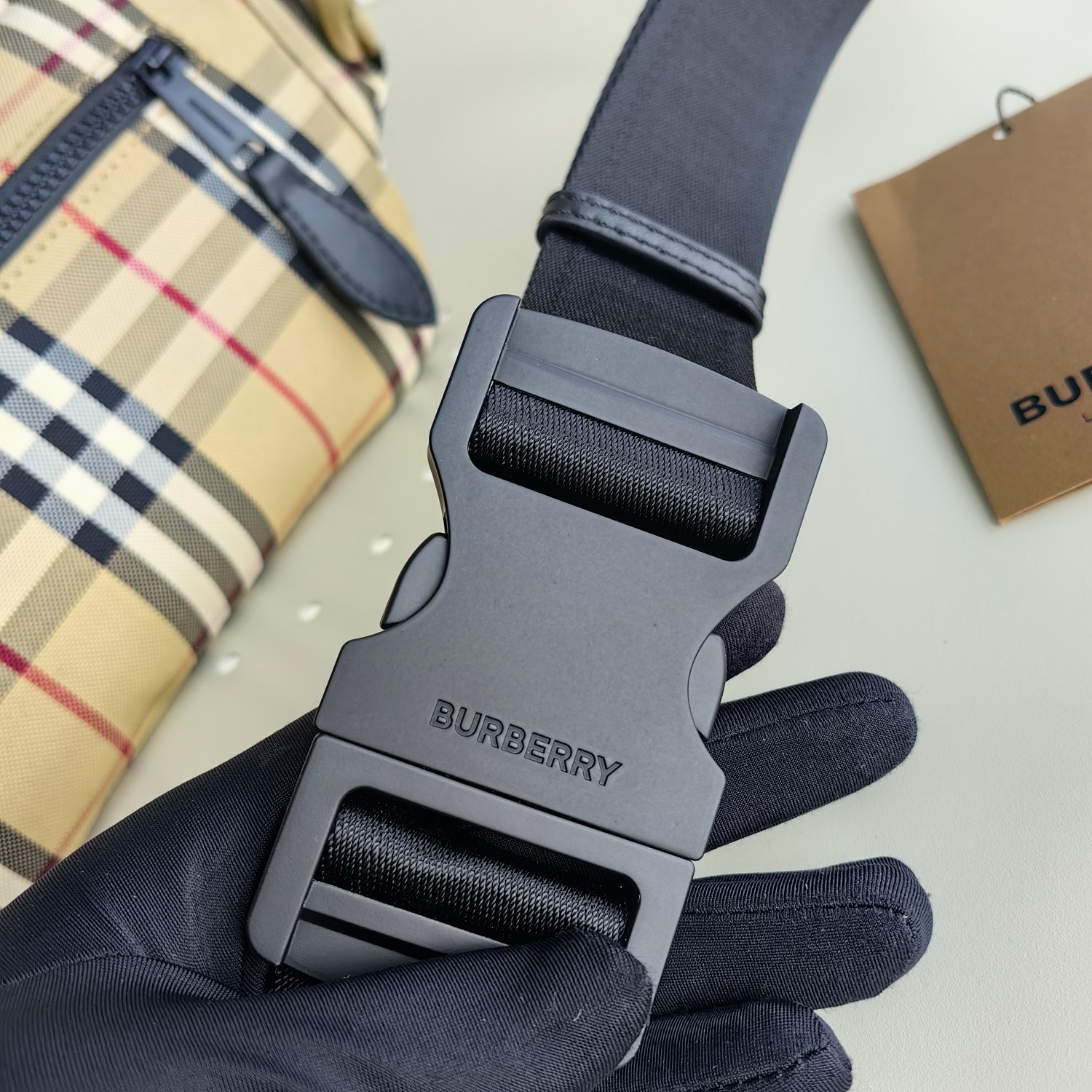 バーバリー「Burberry」ストリート 黄白ウエストバッグ