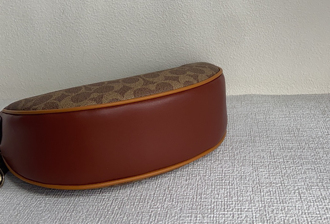 コーチ(Coach) ミラ ショルダー バッグ・ホース アンド キャリッジ プリント