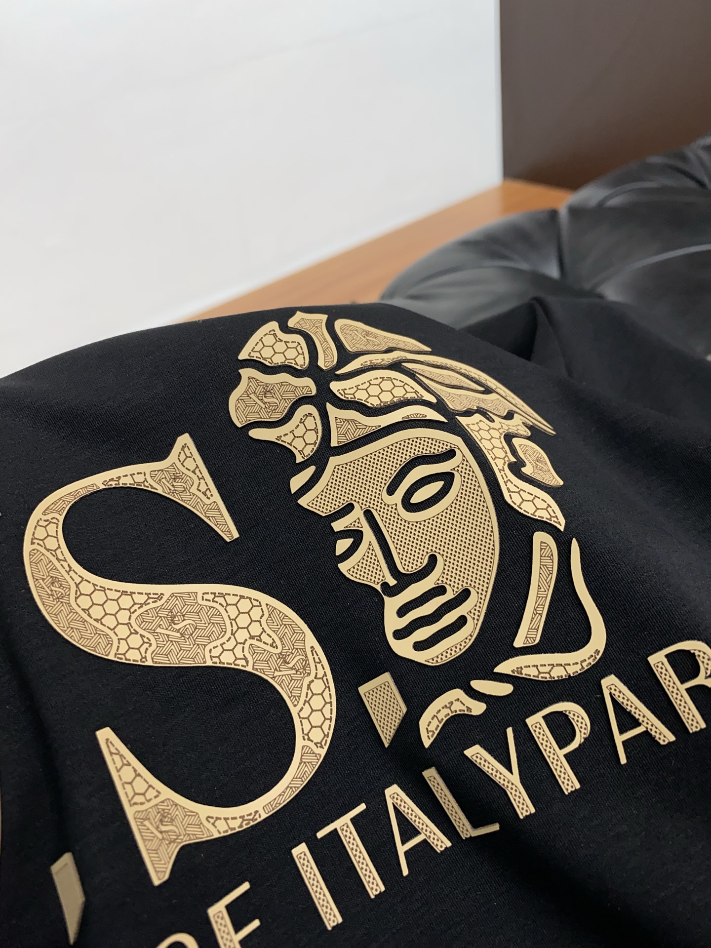 ヴェルサーチ「Versace」2025SS ランウェイ プレミアムTシャツ