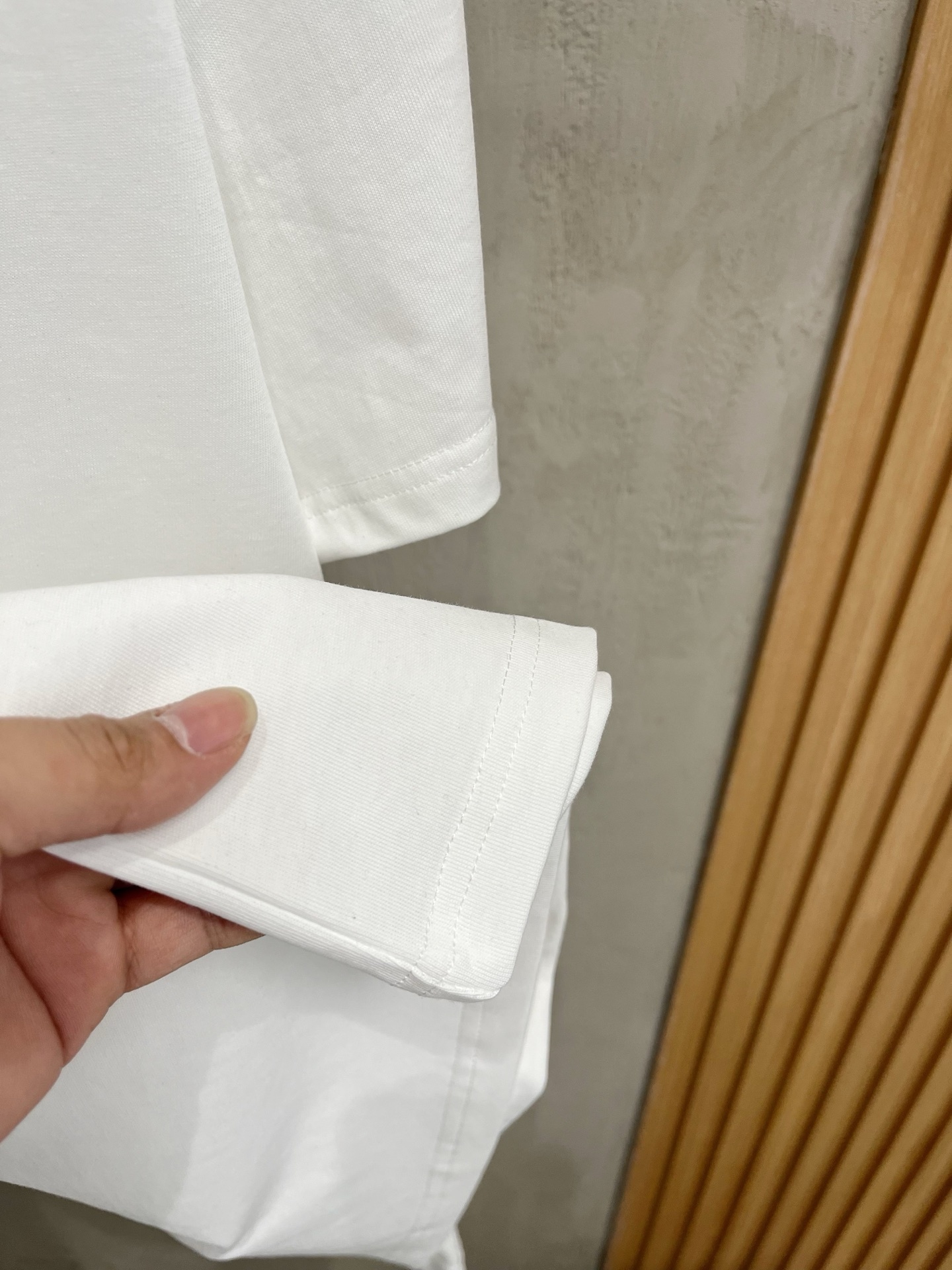 ヴェルサーチ「Versace」 2025SS プレミアムロゴTシャツ