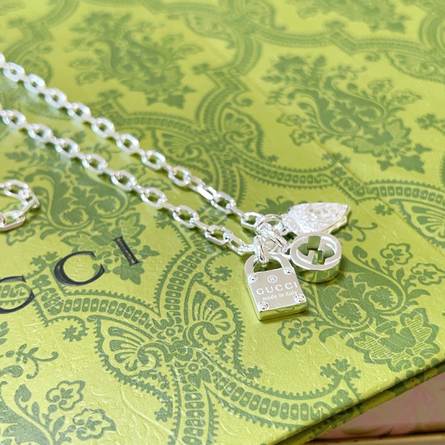 グッチ「Gucci」Anger Forest シルバーチェーンネックレス