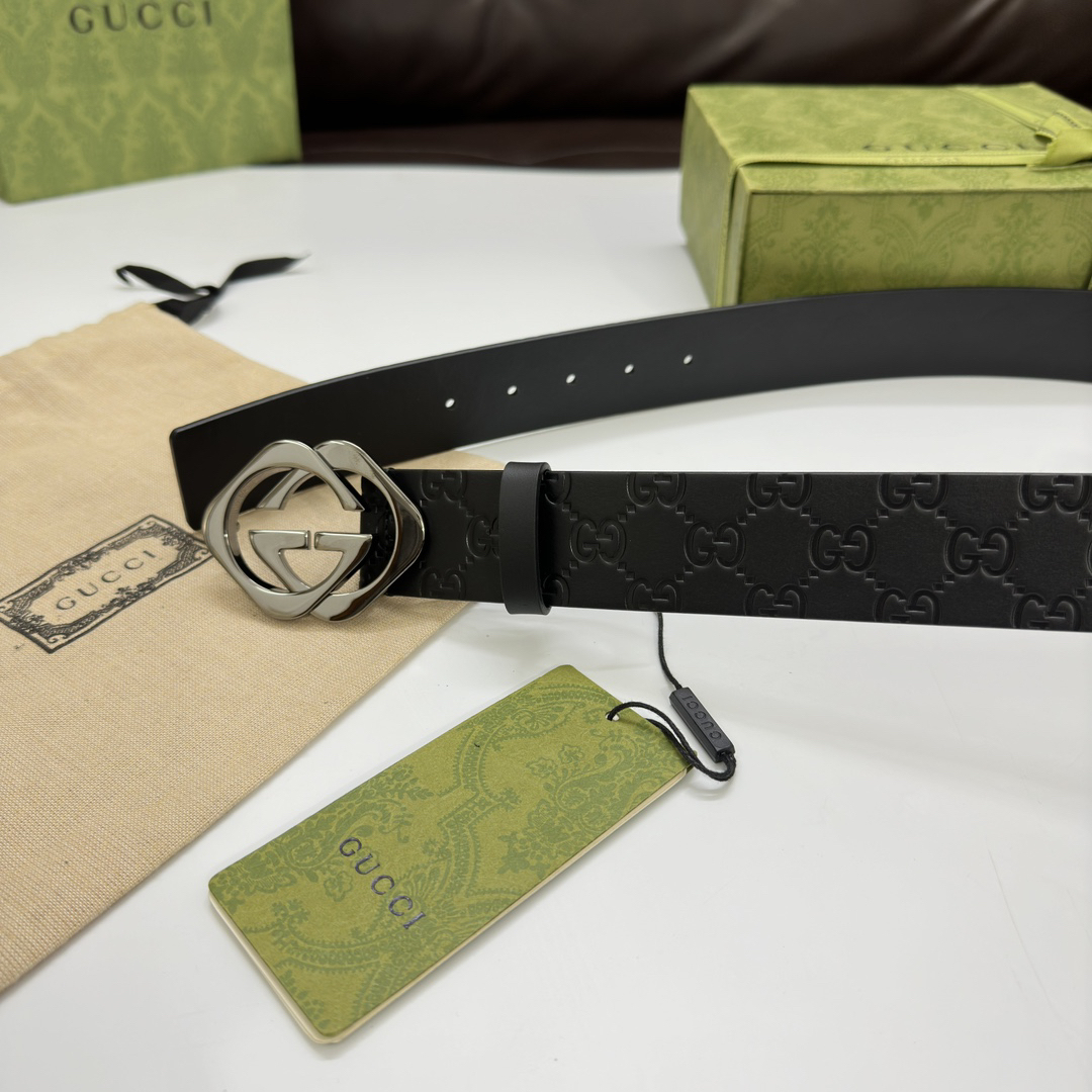 グッチ「Gucci」クラシック エンボスレザー ベルト100CM