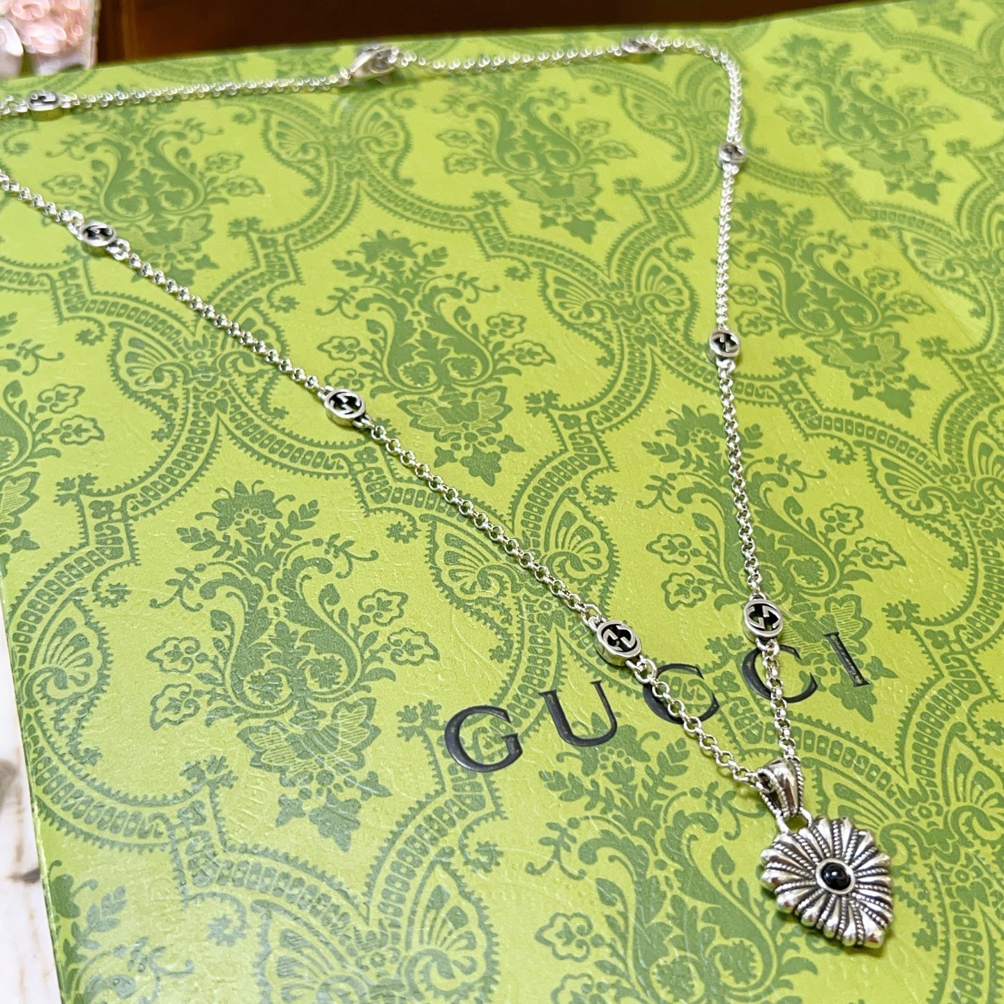 グッチ「Gucci」Anger Forest シルバーネックレス