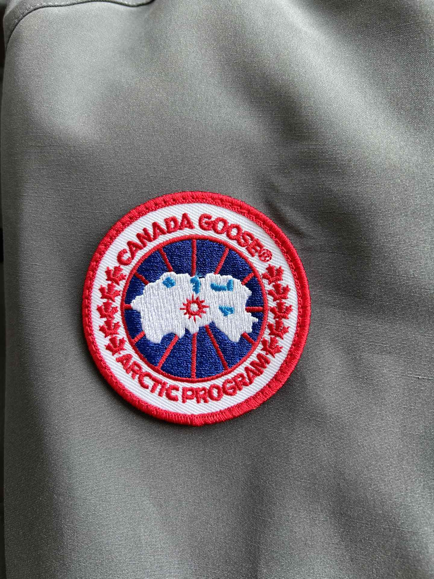 カナダグース「Canada Goose」メンズ ライトウェイトダウンジャケット