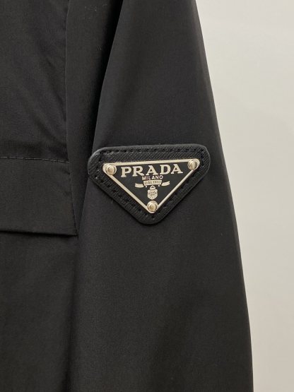 プラダ「Prada」2024秋冬 メンズ スタンドカラージャケット