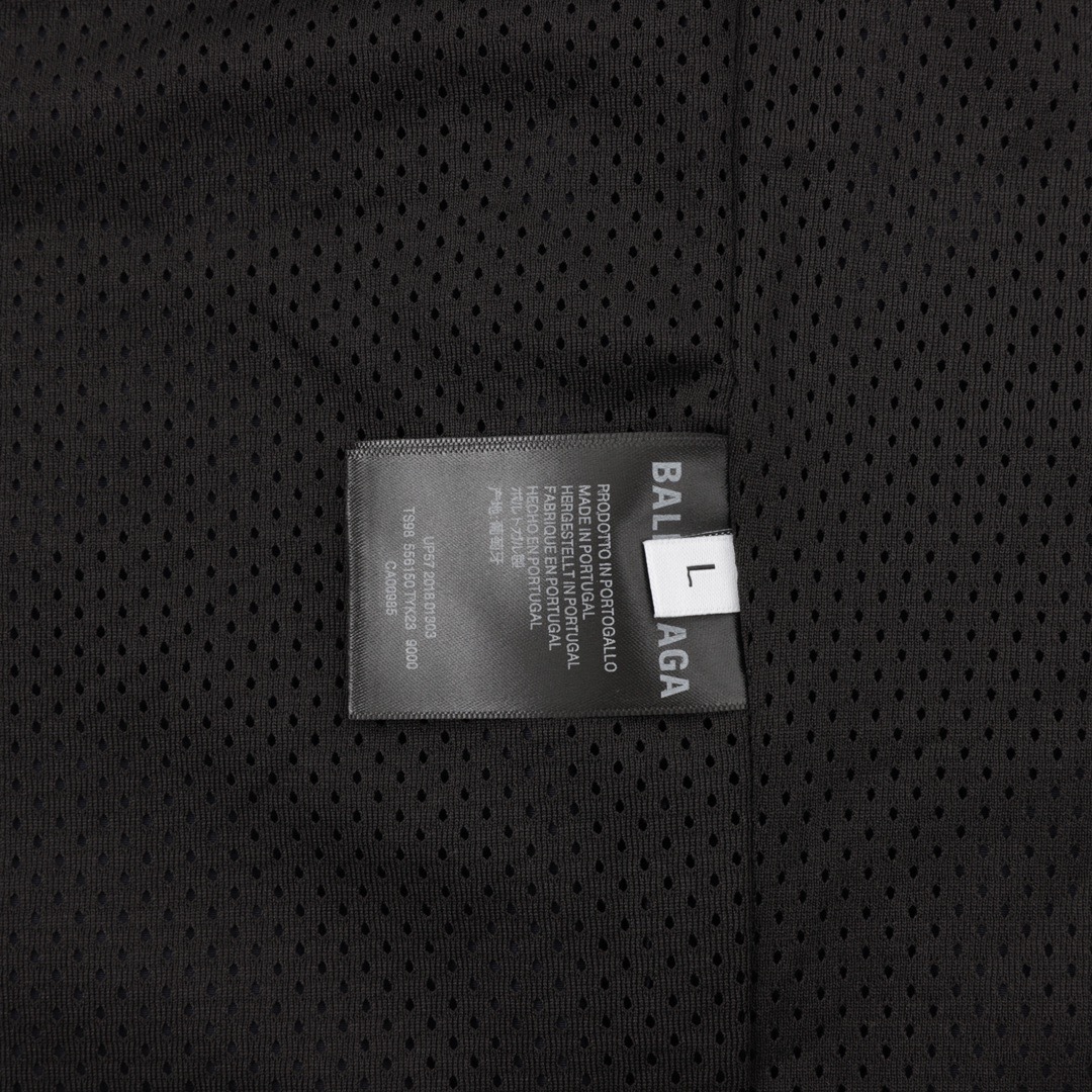 バレンシアガ「Balenciaga」BLCGコラージュアルファベットプリントジャケットポンチョ