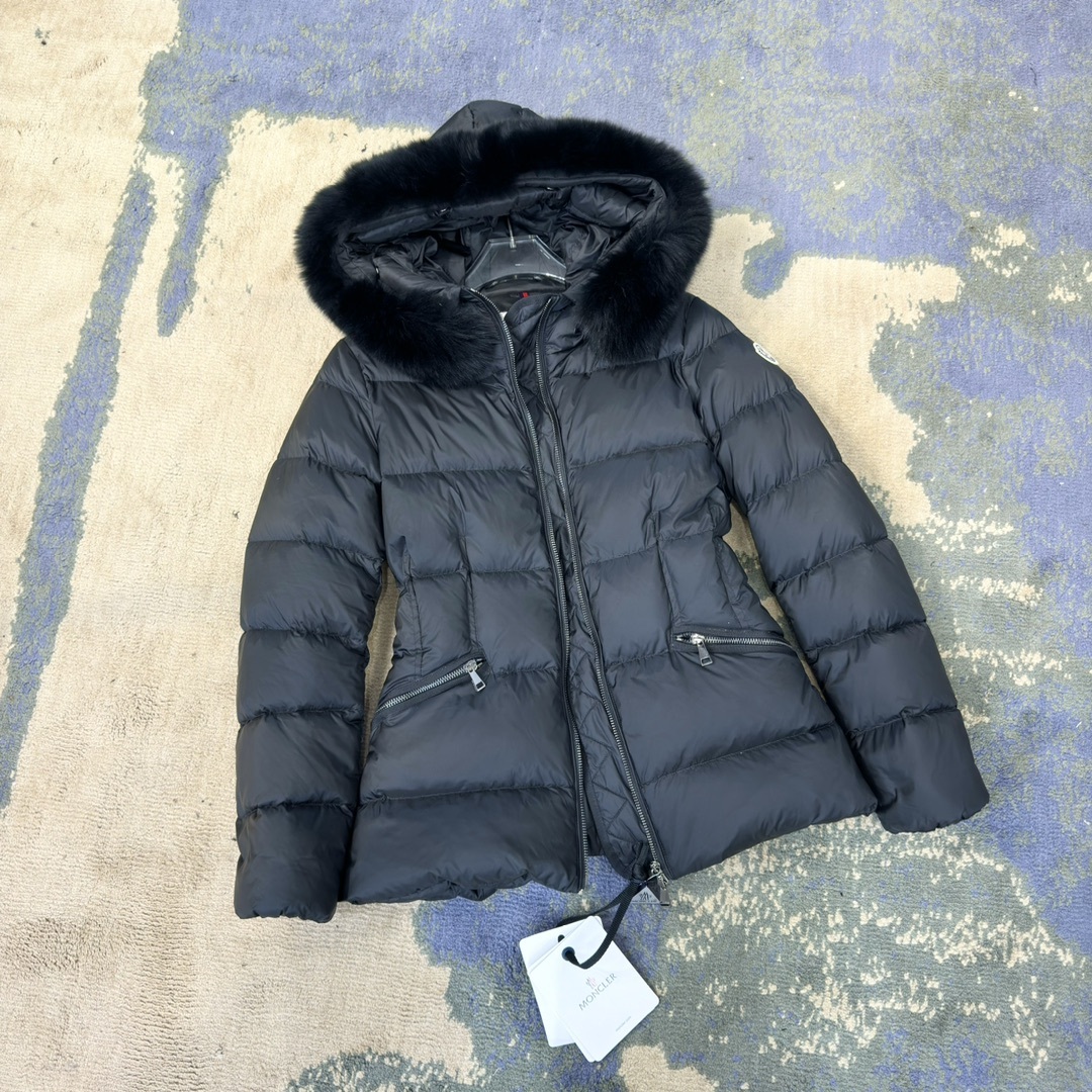 モンクレール「Moncler」シェルパトリム ベルテッド ダウンジャケット レディース