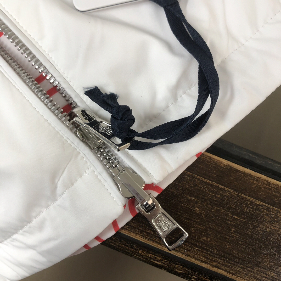 モンクレール「Moncler」2024最新パーカージャケット