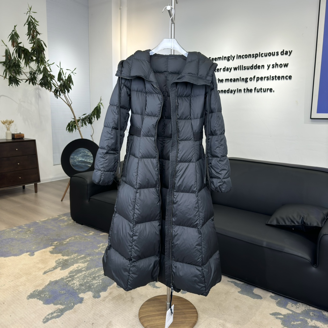 モンクレール「Moncler」フード付き プリンセス ダウンジャケット