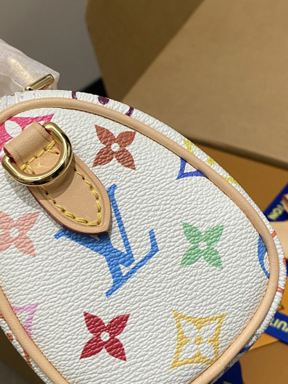 ルイ・ヴィトン「Louis Vuitton」ナノアルマ