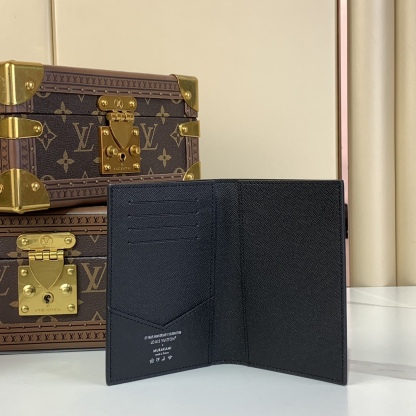 ルイ・ヴィトン「Louis Vuitton」折り財布