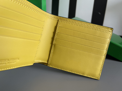 ボッテガ・ヴェネタ「Bottega Veneta」イントレチャート ミディアムコインケース