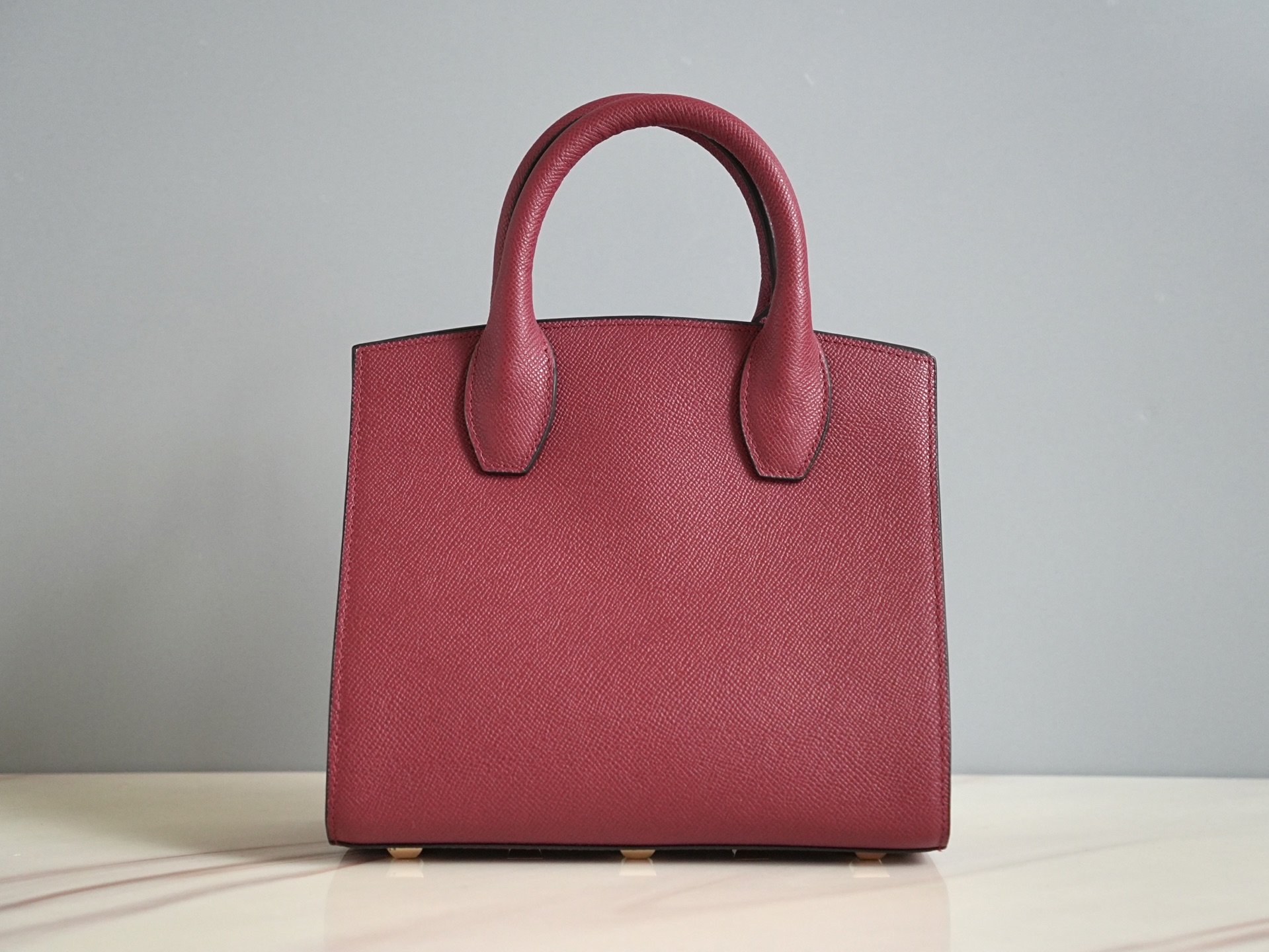 フェラガモ「Ferragamo」スタジオ ソフトトートバッグ