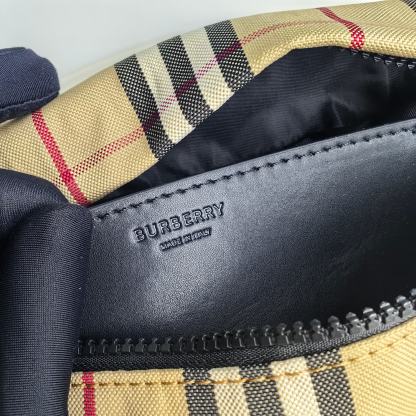 バーバリー「Burberry」ストリート 黄白ウエストバッグ
