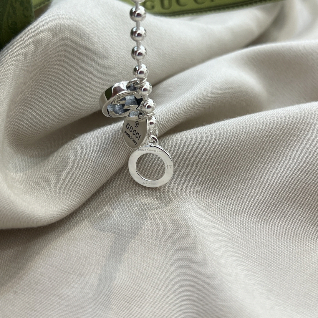 グッチ「Gucci」  ラウンドチャーム ビーズ ブレスレット