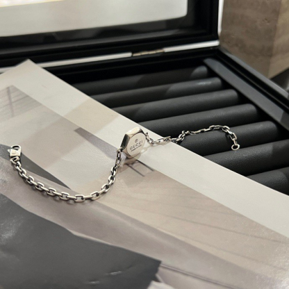 グッチ「Gucci」インターロッキングG シルバー925 ブレスレット