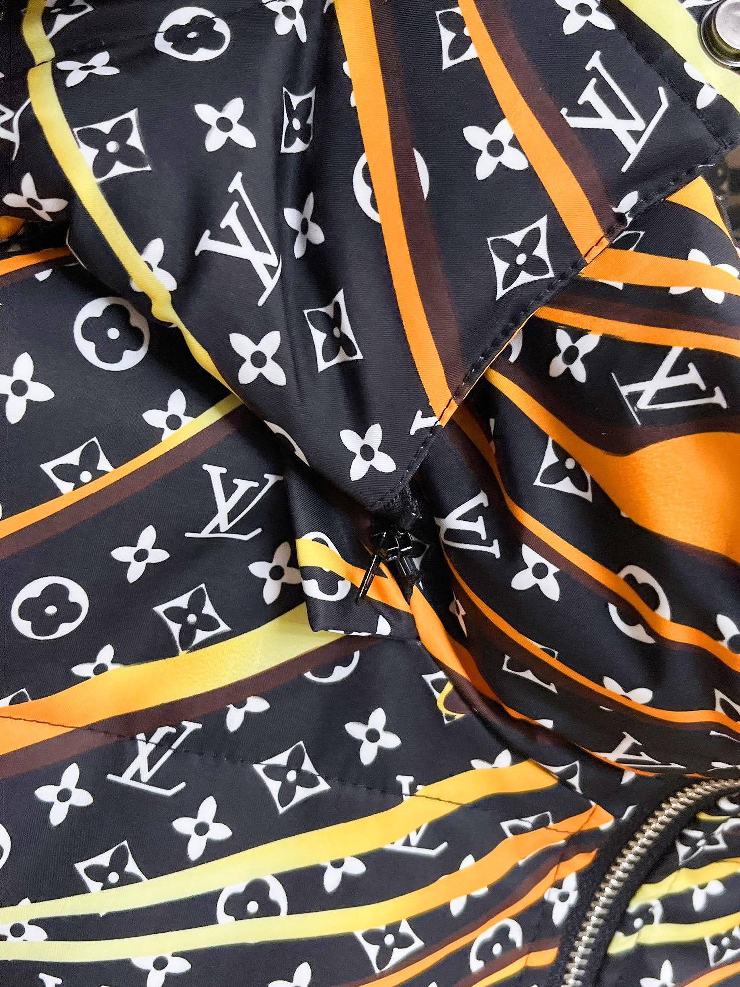 ルイ・ヴィトン「Louis Vuitton」‌ MONOGRAM PILLOW ダウンジャケット