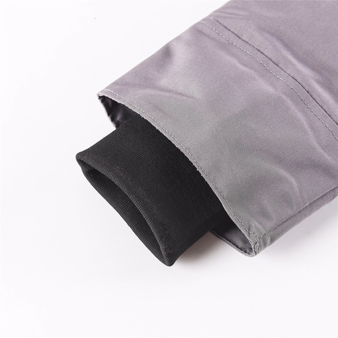 カナダグース「Canada Goose」ユニセックス プレミアムダウンコート