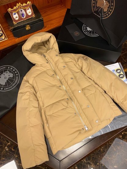 カナダグース「Canada Goose」ユニセックス パーカーダウンジャケット