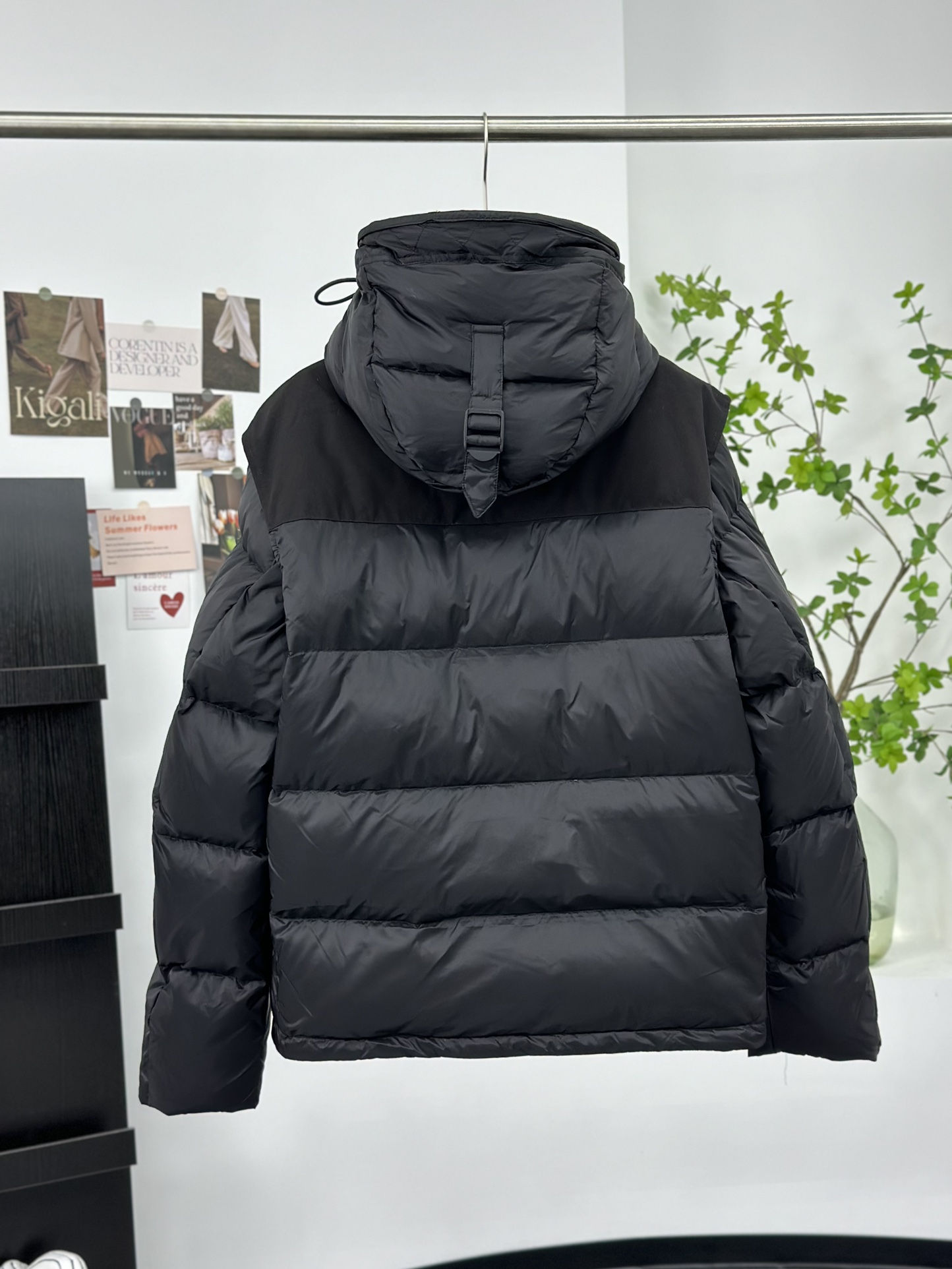 バーバリー「Burberry」 デタッチャブルスリーブ フード付きダウンジャケット