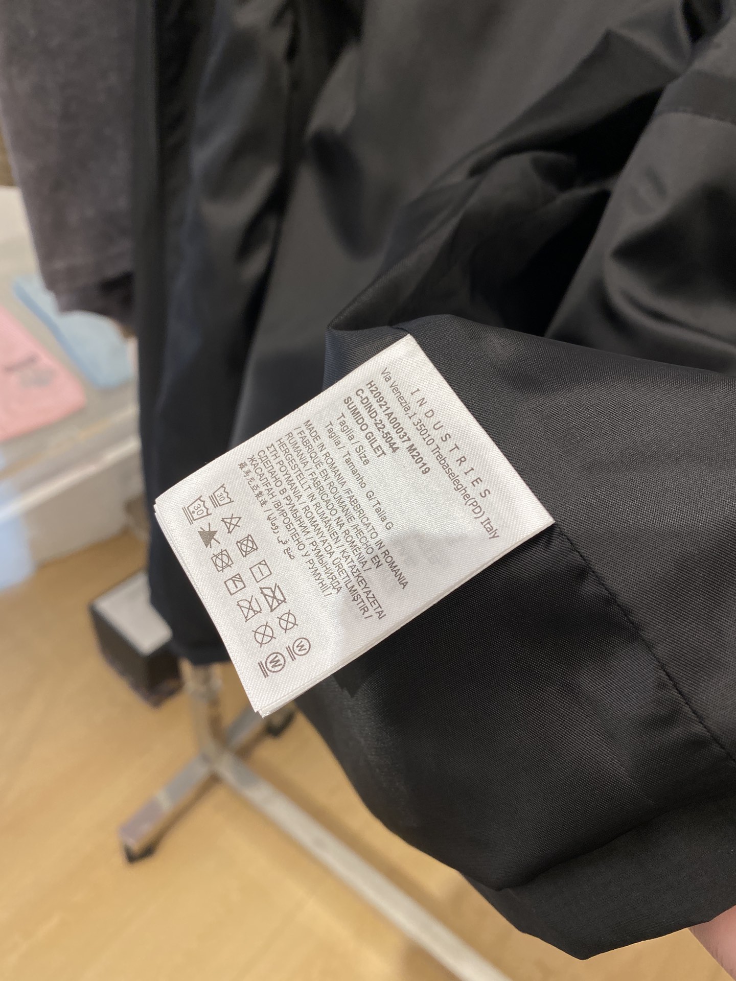 モンクレール「Moncler」2025新作ジャケットジャケット