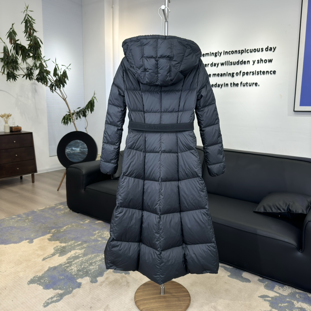 モンクレール「Moncler」フード付き プリンセス ダウンジャケット