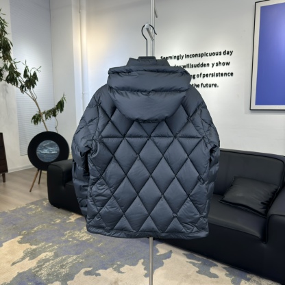 モンクレール「Moncler」スタンドカラー ダブルジップ ダウンジャケット