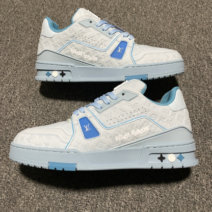 「コラボモデル」Louis Vuitton x Trainer ローカットスニーカー