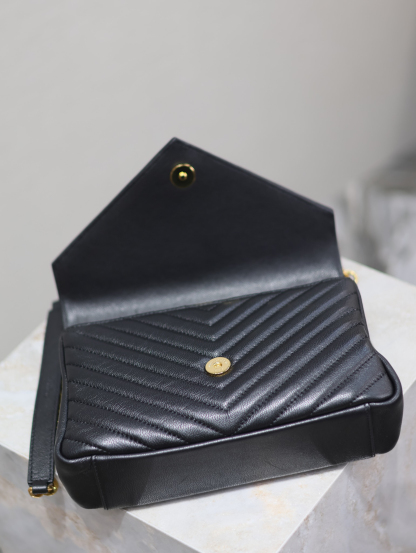 サンローラン「Saint Laurent」メッセンジャーバッグ