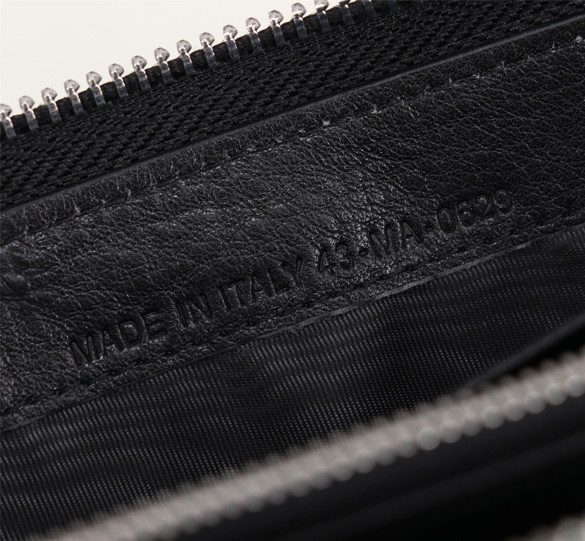 ディオール「Dior」ロングジップウォレット