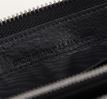 ディオール「Dior」ロングジップウォレット