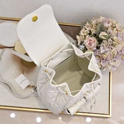 ディオール「Dior」Dior Caro バックパック ミディアム