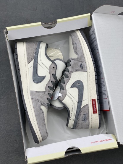 ナイキ「Nike」ク ロー カジュアルスニーカー