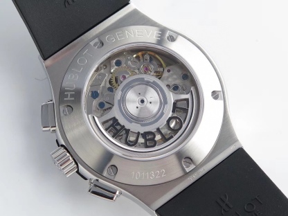 ユーボット「Hublot」Classic Fusion Chronograph Titanium