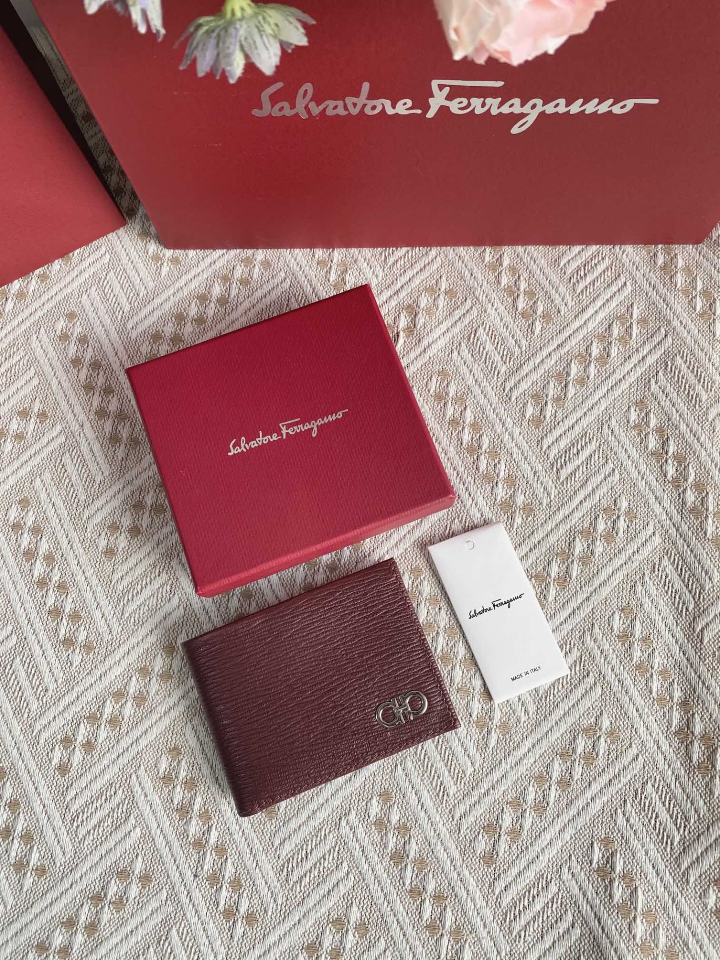 フェラガモ「Ferragamo」ニ コンパクトウォレット