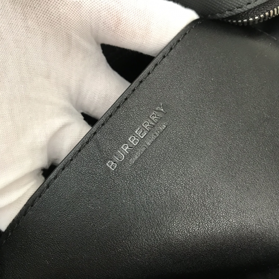 バーバリー「Burberry」トレンチ ウェストバッグ