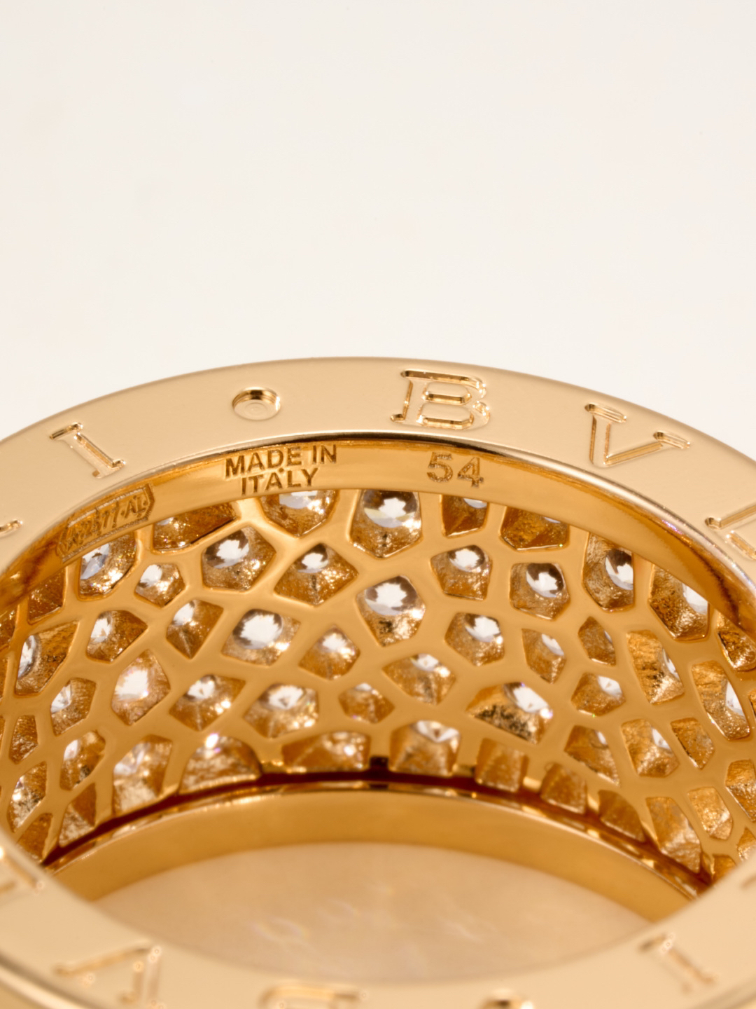 ブルガリ「Bvlgari」ワイド版リトルウエストリング